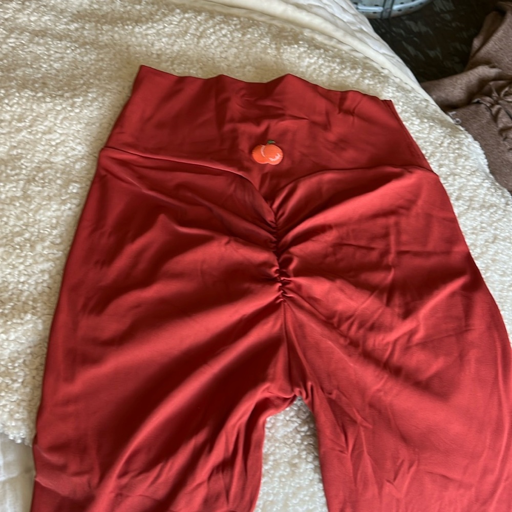Peached scrunch booty leggings